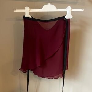 Ballet wrap skirt burgundy Jule dancewear